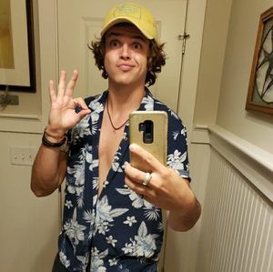 Meet your Posher, Weston